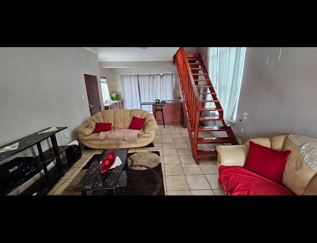 3 BEDROOM TOWNHOUSE FOR SALE IN WATERBERRY COUNTRY ESTATE